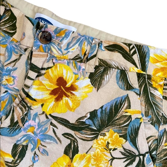 Old Navy Tan Tropical Every day Mid Rise Linen blend Shorts size 10 - Picture 2 of 9